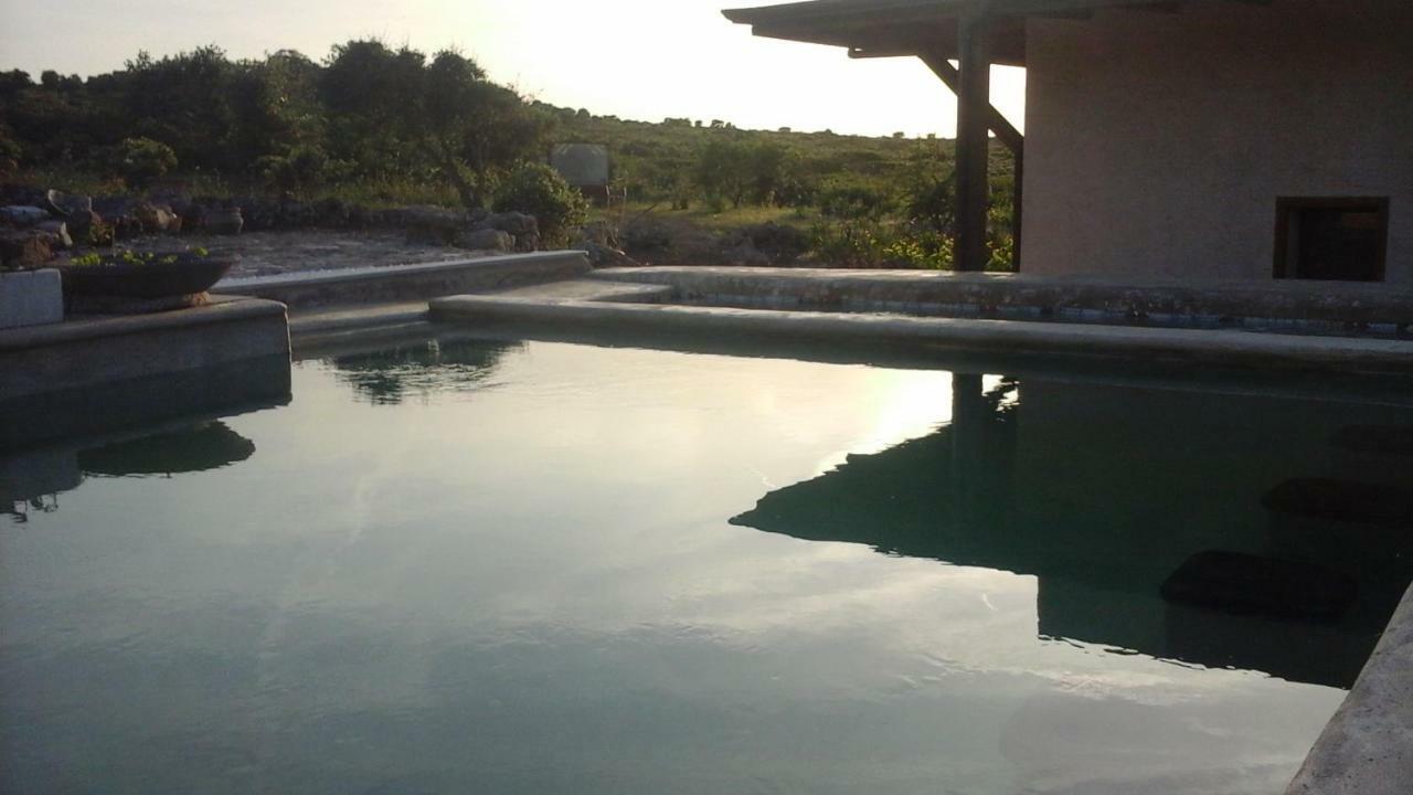 מלון אלגהרו The Straw House מראה חיצוני תמונה