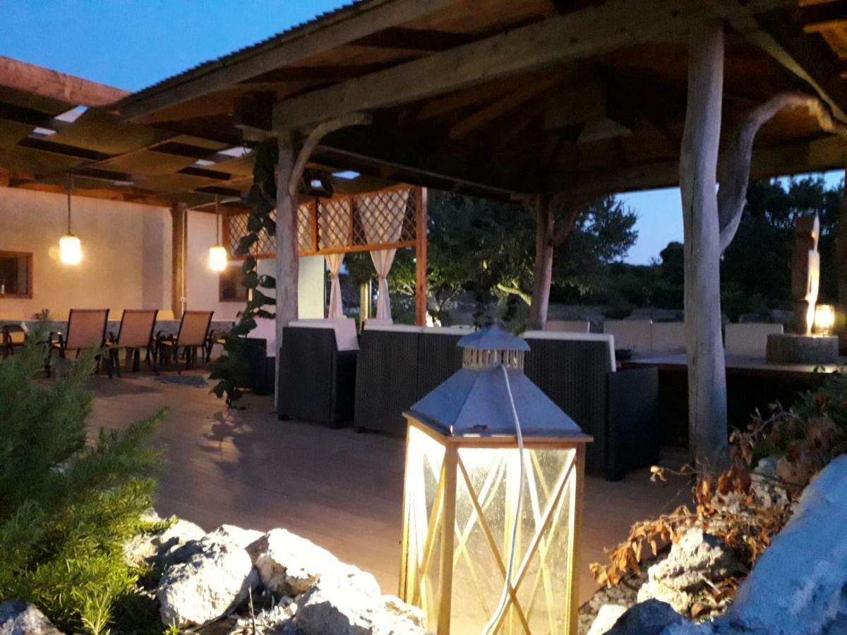 מלון אלגהרו The Straw House מראה חיצוני תמונה