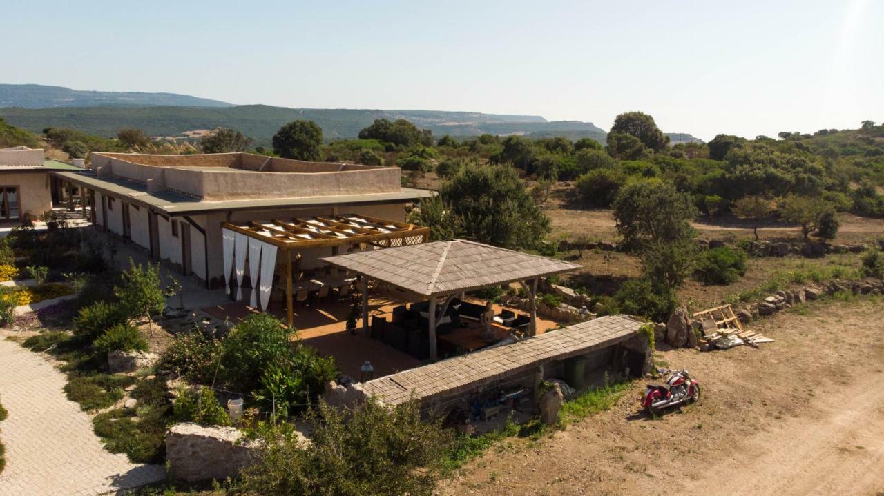 מלון אלגהרו The Straw House מראה חיצוני תמונה